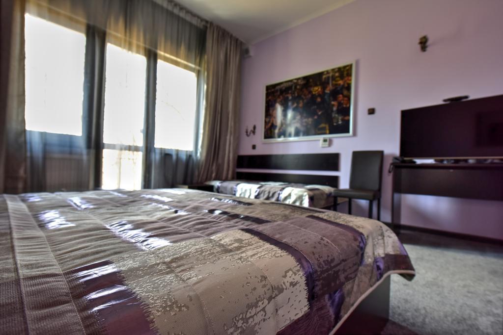 Boutique Hotel Lyulyak Starozagorski Bani Quarto foto